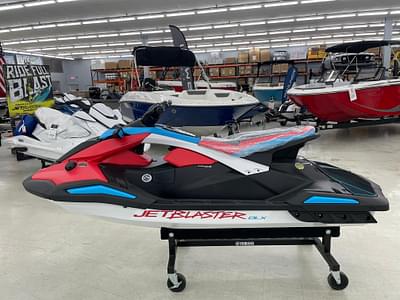 BOATZON | Yamaha WaveRunner JetBlaster DLX 3Up 2025