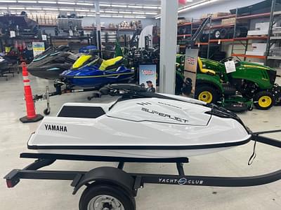 BOATZON | Yamaha WaveRunner SuperJet 2025