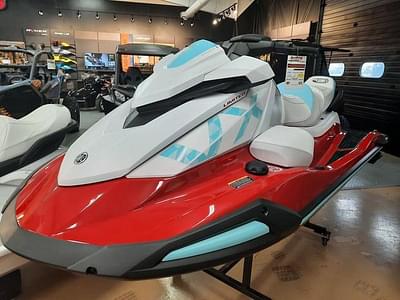 BOATZON | Yamaha WaveRunners VX 2025