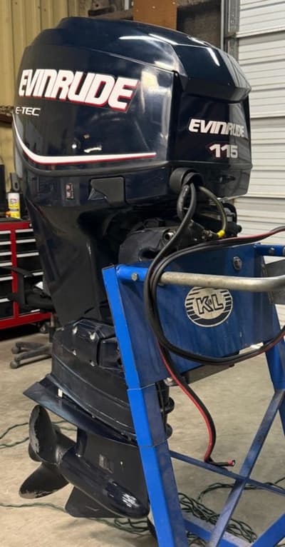 BOATZON | Evinrude V4 115HP E115DBX 2013