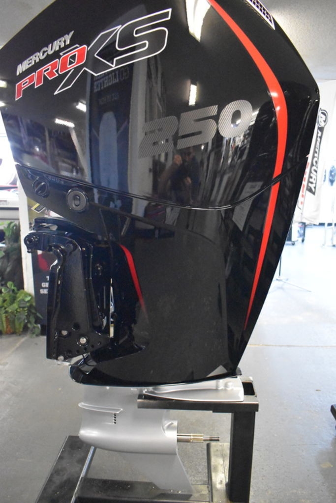 2026  Mercury Marine® Pro XS 250hp 2026 - Sold Boat