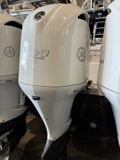 BOATZON | Yamaha F300XCA 2015