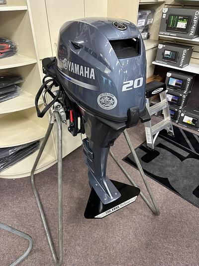 BOATZON | 2018 Yamaha F20 LPA Remote 20Hp Longshaft with Power Tilt
