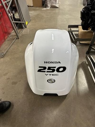 BOATZON | Honda Marine 250HP 4Stroke EFI 30 U NEW 2025