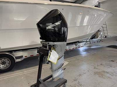 BOATZON | Mercury Marine® 300XXL and 300CXXL V8 2023