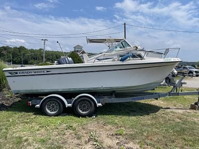 BOATZON | 1986 GradyWhite 204C Overnighter