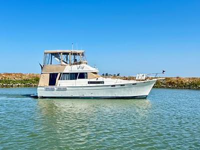 BOATZON | 1987 Bayliner 3818 Motoryacht