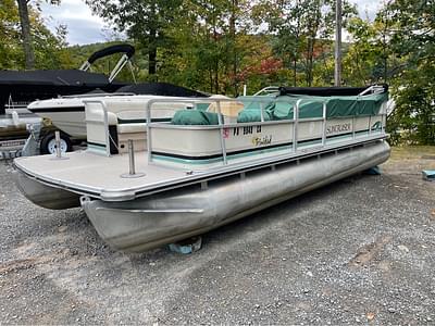 BOATZON | 1997 Sylvan Suncruiser 220