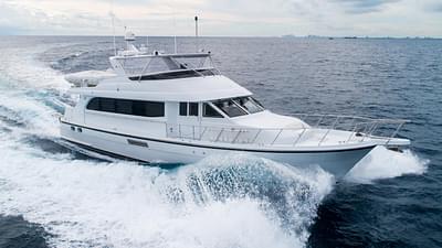 BOATZON | 2002 Hatteras Sport Deck Motor Yacht