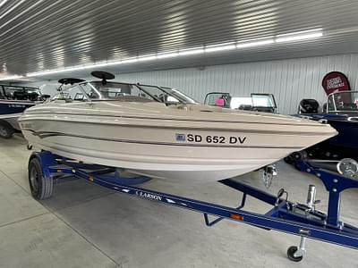 BOATZON | 2002 Larson SEI 180 BR