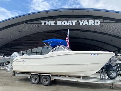 BOATZON | 2002 World Cat 246 Cayman