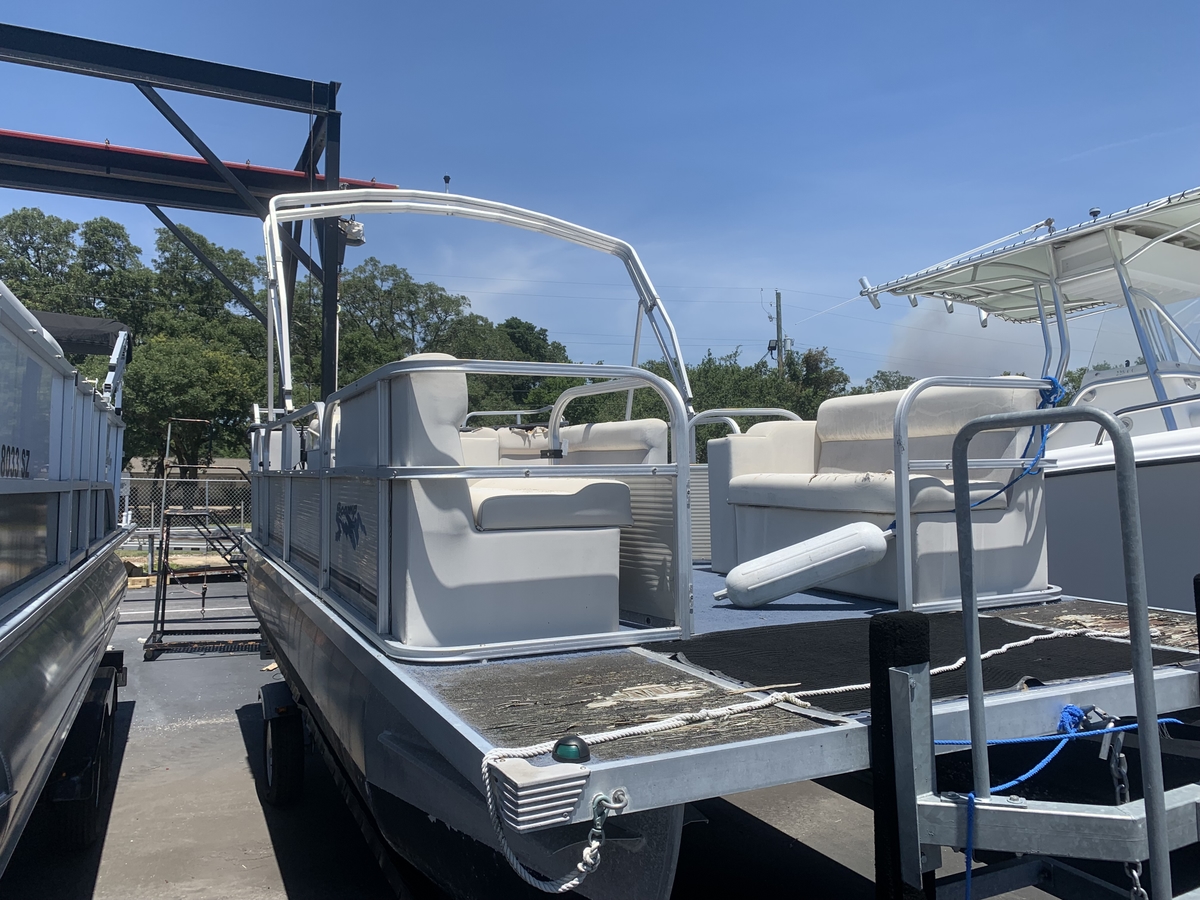 2003 Landau Landau Scamp 2003 - Sold Boat