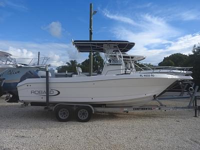 BOATZON | 2003 Robalo R230