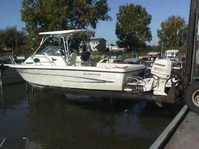 BOATZON | 2004 Hydra Sports 230 WA