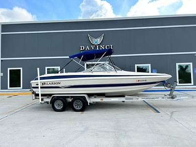 BOATZON | 2004 Larson LXI 210