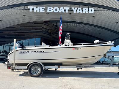 BOATZON | 2004 Sea Hunt Triton 186