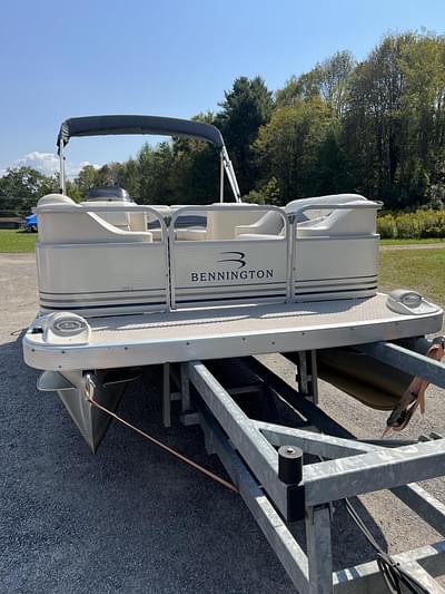 BOATZON | 2005 Bennington 205L