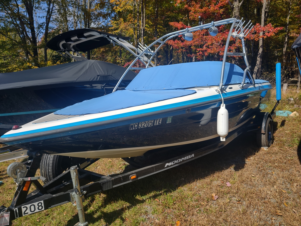 2005 Moomba 2005 Moomba LSV Mobius - Sold Boat