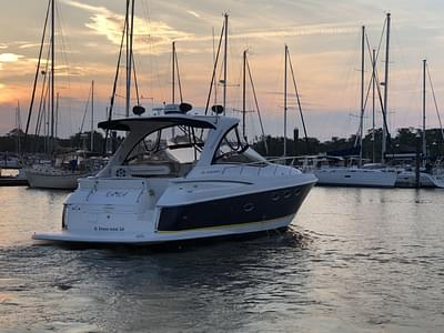 BOATZON | 2006 Regal 3860 Commodore