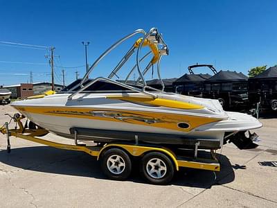 BOATZON | 2007 Crownline Bowrider 210 LS