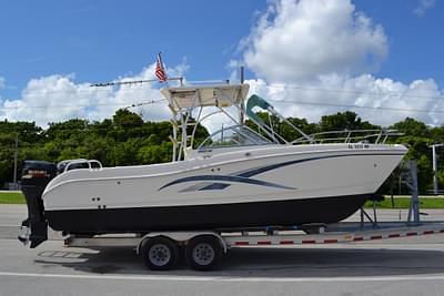 BOATZON | 2007 World Cat Dual Console  Deck Cat 250DC