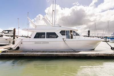 BOATZON | 2008 Navigator 4800 Pilot House