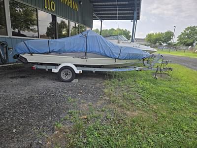 BOATZON | 2010 Stingray 185LS with Trailer