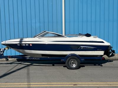 BOATZON | 2011 Larson Larson BOATZON | 2011 Larson Larson