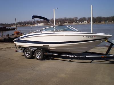 BOATZON | 2011 Regal 2100