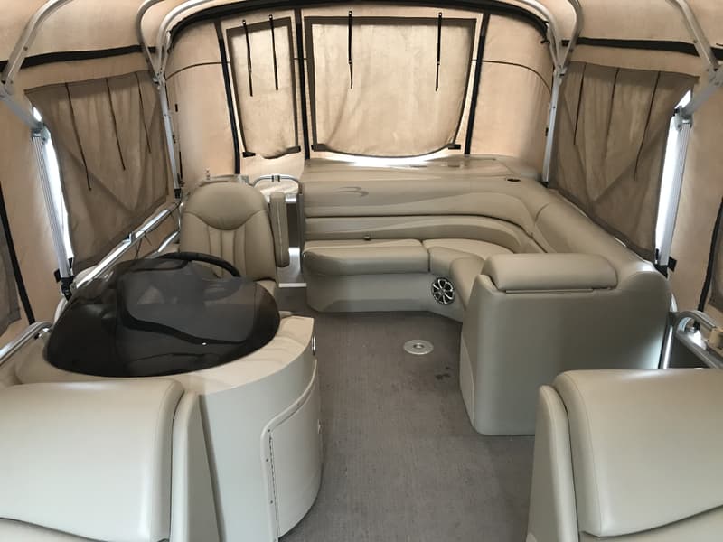 Used 2012 Bennington 2275 GL Family pontoon w full enclosure Yamaha