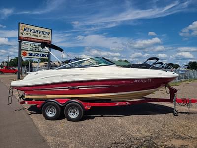 BOATZON | 2012 Sea Ray 200 Sundeck With A 50L Mercruiser  Trailer