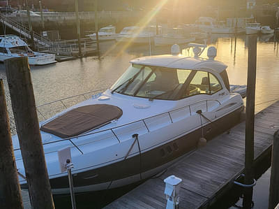 BOATZON | 2013 Cruisers Yschts 430 Sport Coupe