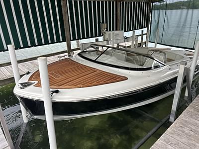 BOATZON | 2015 Chris Craft Capri 21