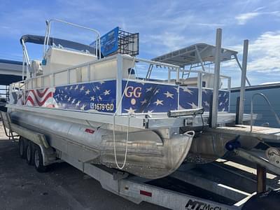 BOATZON | 2015 Fire Marine 27 Tritoon