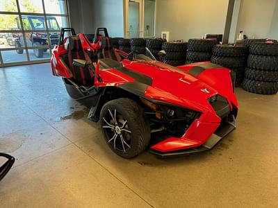 BOATZON | 2015 Polaris Industries Slingshot SL T15AAPFAAB