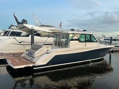 BOATZON | 2016 Tiara Q44 BOATZON | 2016 Tiara Q44