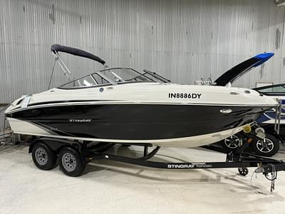 BOATZON | 2017 Stingray Boats 215LR