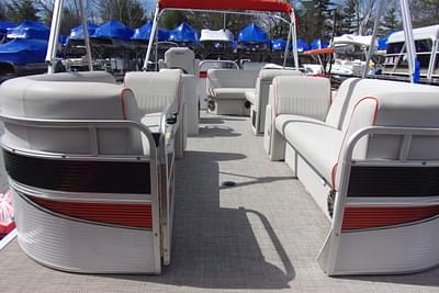 BOATZON | 2018 Qwest Pontoons Lania 823 LT