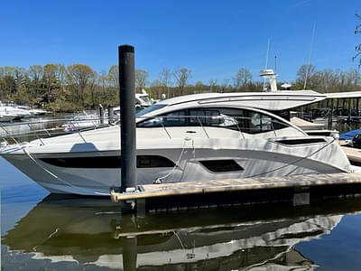 BOATZON | 2018 Sea Ray 400 Sundancer