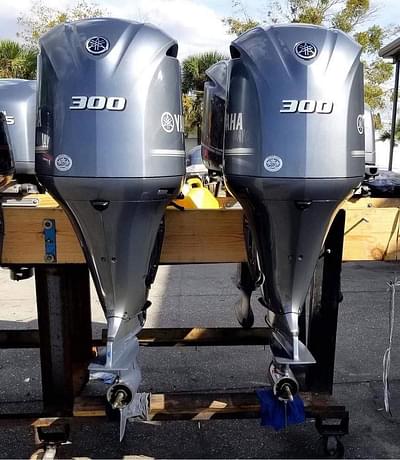 BOATZON | 2018 Twin Yamaha 300 HP V6 EFI Four Stroke Outboard Motor