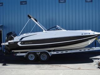 BOATZON | 2019 Bayliner 210 Deck Boat