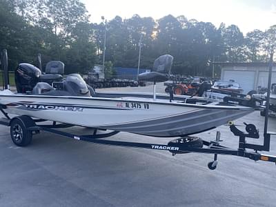 BOATZON | 2019 Tracker Boats Pro Team 195 TXW Tournament Ed