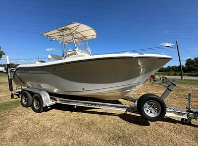 BOATZON | 2020 COBIA 220 CC