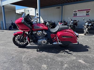 BOATZON | 2020 Indian Motorcycle CHALLENGER LIMITED RUBY METALLIC 49ST Limited