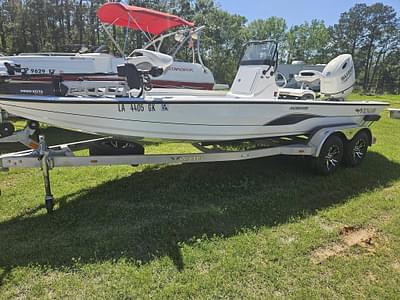 BOATZON | 2020 Vexus Boats AVX1980CC