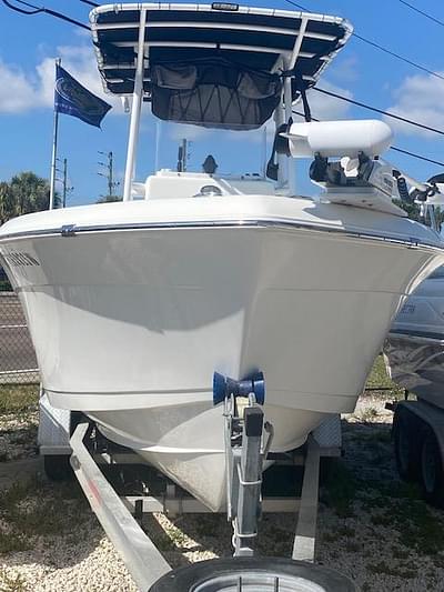 BOATZON | 2021 Clearwater 2200 CC