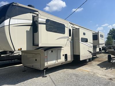 BOATZON | 2021 Jayco Pinnacle Luxury Fifth Wheels 38FLGS