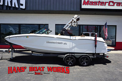 BOATZON | 2021 MasterCraft NXT22