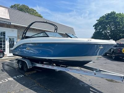 BOATZON | 2021 Searay SPX 230 200 HP Mercury OB