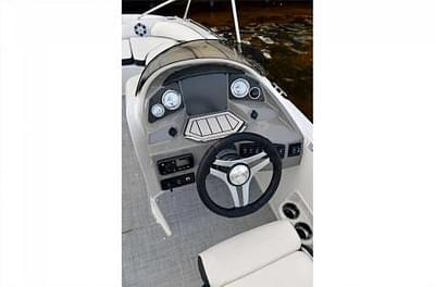 BOATZON | 2021 Stingray Boats 192SC